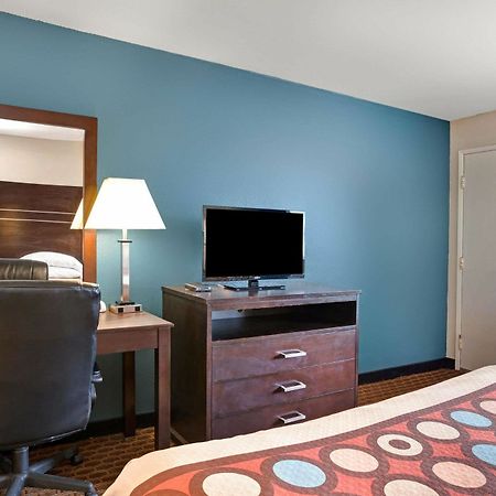 Super 8 By Wyndham Newark De Hotel Екстериор снимка