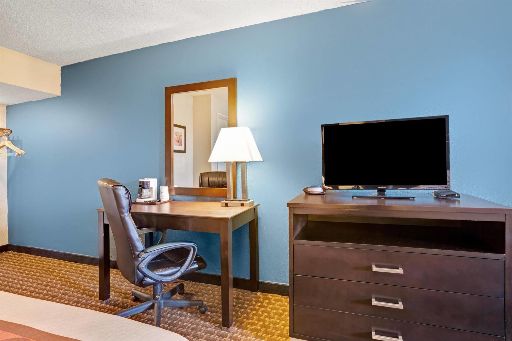 Super 8 By Wyndham Newark De Hotel Екстериор снимка