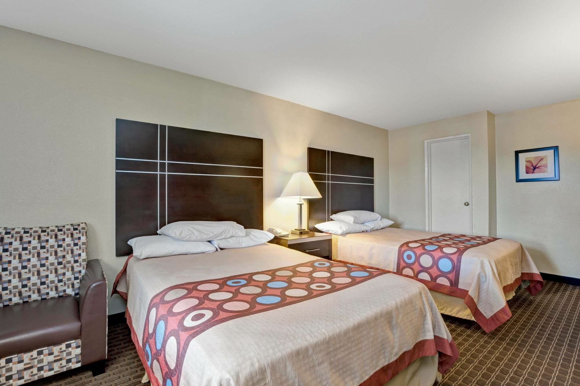 Super 8 By Wyndham Newark De Hotel Екстериор снимка